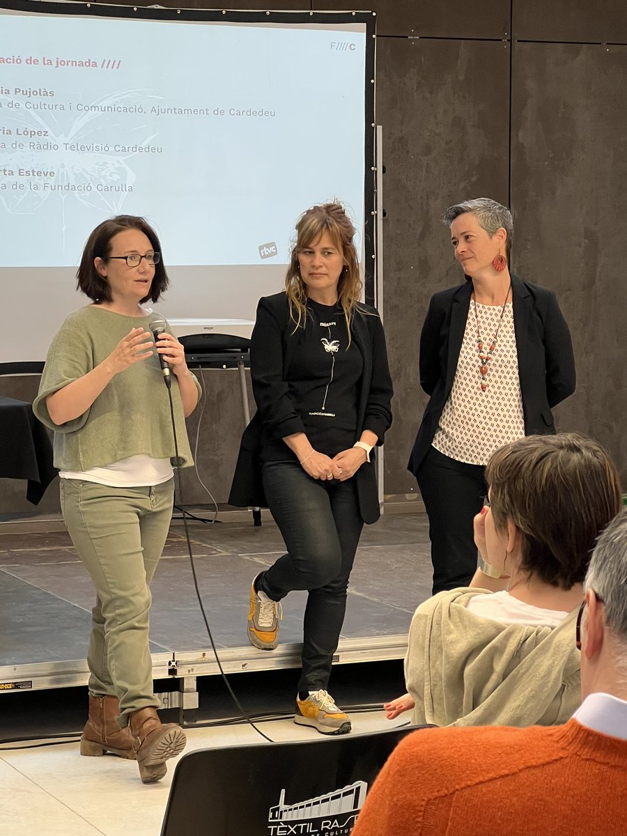 FundacioCarulla's tweet image. Maria López, directora @rtvcardedeu:

"Anem de cap a una proposta que obri i aculli la cultura local creant sinergies. Ens agradaria que la #TèxtilRase fos un punt d'unió ciutadana".

#comunitatMutare #territori