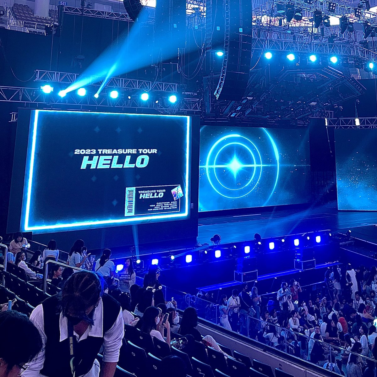 03KDY_'s tweet photo. SEE YOU IN A BIT TREASUREE 

 #TREASURE_HELLO_IN_MANILA https://t.co/ODx7BXMrSs