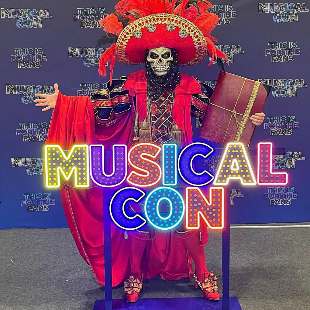 PhantomOpera's tweet photo. On #WorldArtDay we're taking a moment to celebrate the incredible creativity of our phans 🎨

We are delighted capture the imagination of so many talented Phantom-inspired creators 🖤

📸 lances_looky_loo, broadwaydollsandguys, journeytothelair,  https://t.co/l0f3FICWX9_ramona https://t.co/Oyl1M0sJ9j