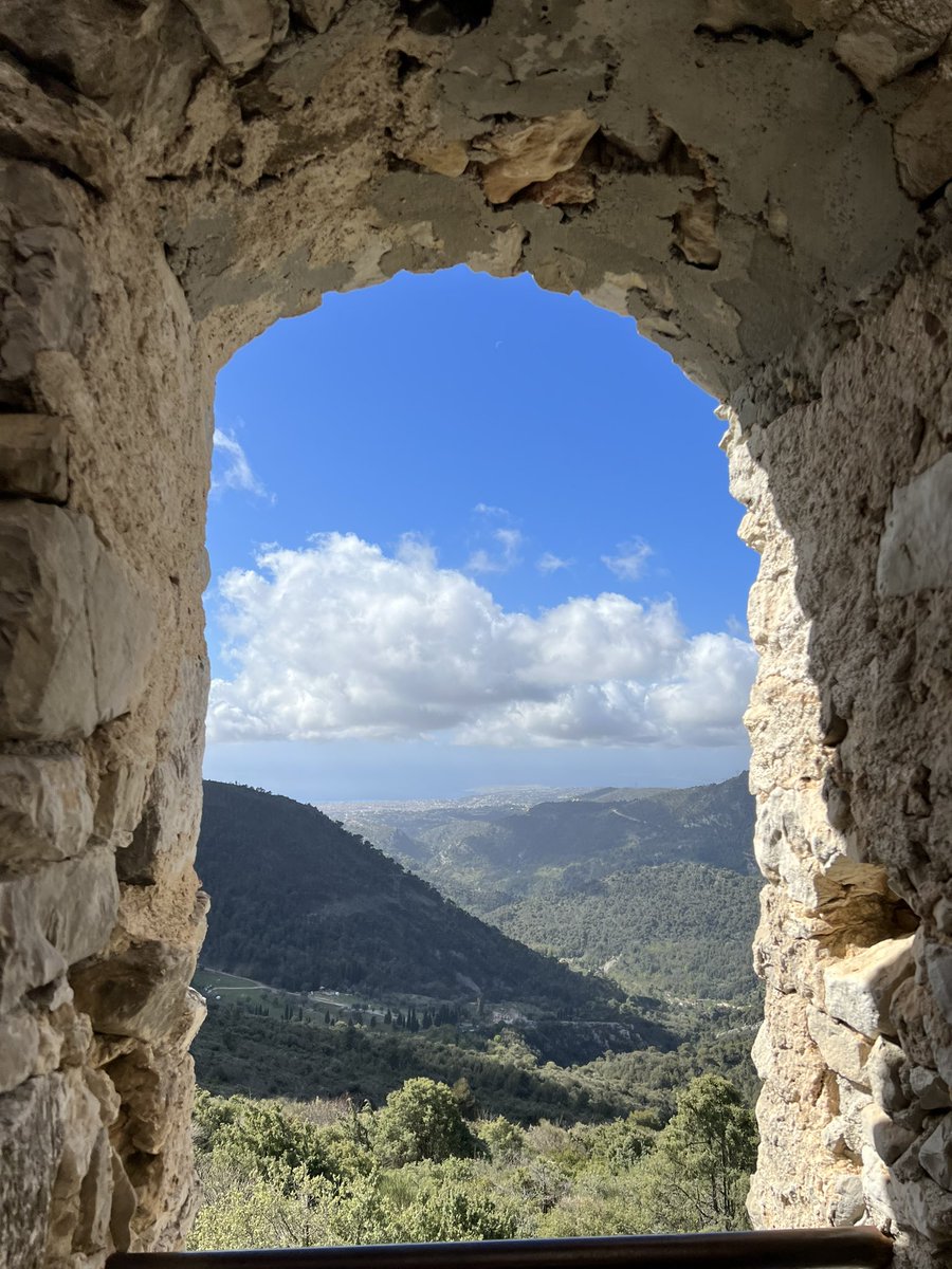 C’est parti pour une belle journée d’exploration du moyen-pays métropolitain en compagnie d’influencers locaux. 
Au programme du jour : #chateauneufVillevieille et #Falicon ! 

#ExploreNiceCotedAzur