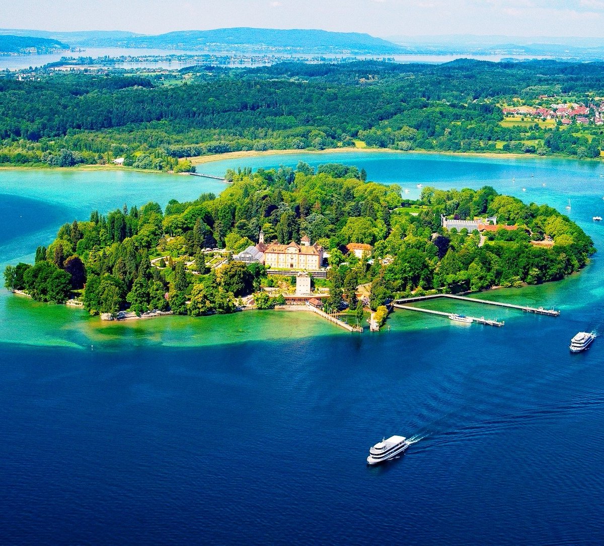 Mainau Island on Lake Constance in Germany  🇩🇪