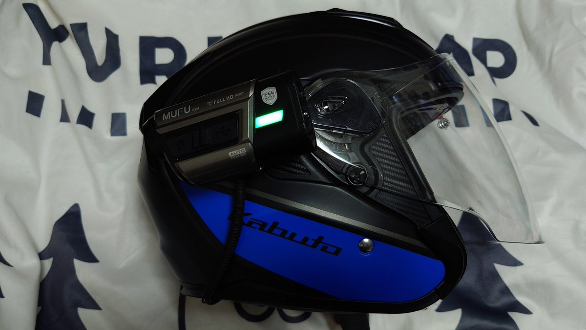 kamaboko_2's tweet photo. 結構、上向きにしないと、視線とリンクしないですね… #V30P
この状態で3Mテープが安定するまで12時間放置! https://t.co/b36P82SSw5