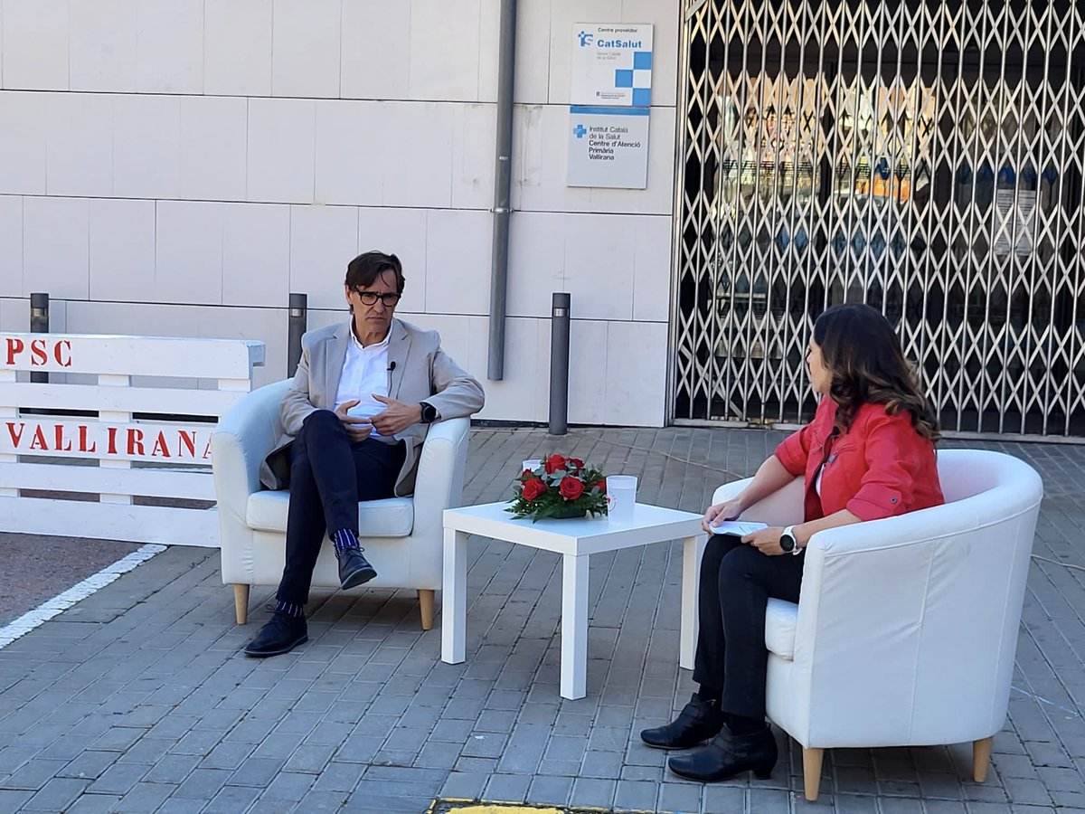 salvadorilla's tweet photo. 🌹 El CAP 24h, la seguretat, l’educació, la mobilitat i les infraestructures han centrat el diàleg amb l’alcaldessa @eva_martinezmor. L’Eva i el seu equip treballen per fer de Vallirana un millor municipi on estudiar, treballar i viure. El #28M, Vallirana continuarà #EnMarxa amb ella al capdavant.