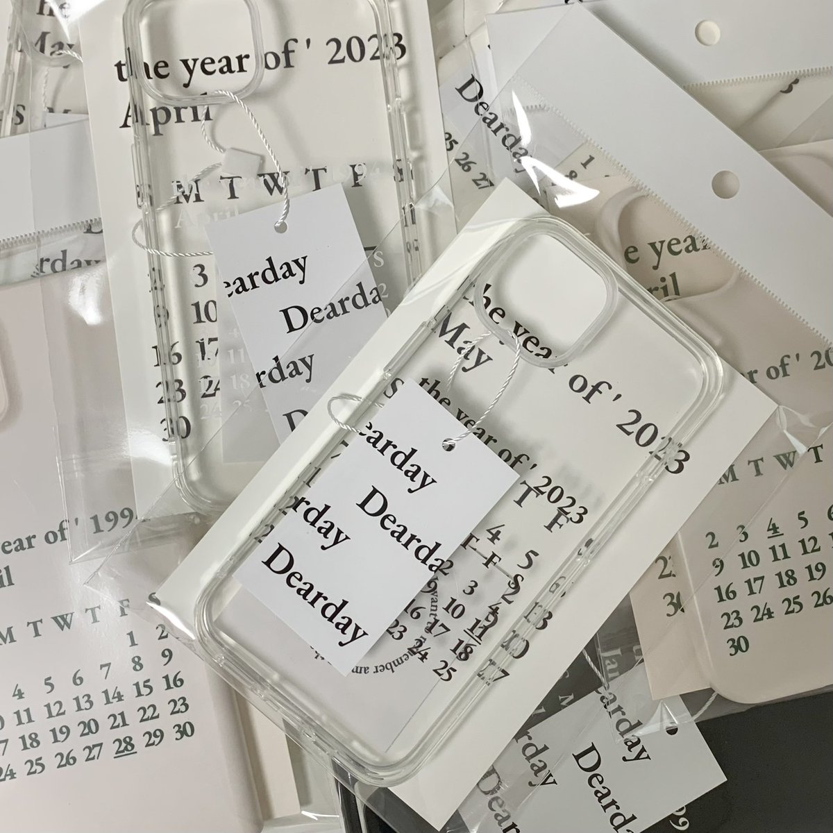 🫧 clear white 🫧

데이식스 원필 생일 커스텀으로 주문해 주신 고객님의 clear white packaging입니다!

‘Dearday Custom Case'는 나만의, 우리만의 기념하고 싶은 날을 원하는 대로 커스텀 할 수 있는 제품입니다!

자세한 사항은 폼에서 확인해 주세요:)
witchform.com/p/CSe0awmNI3