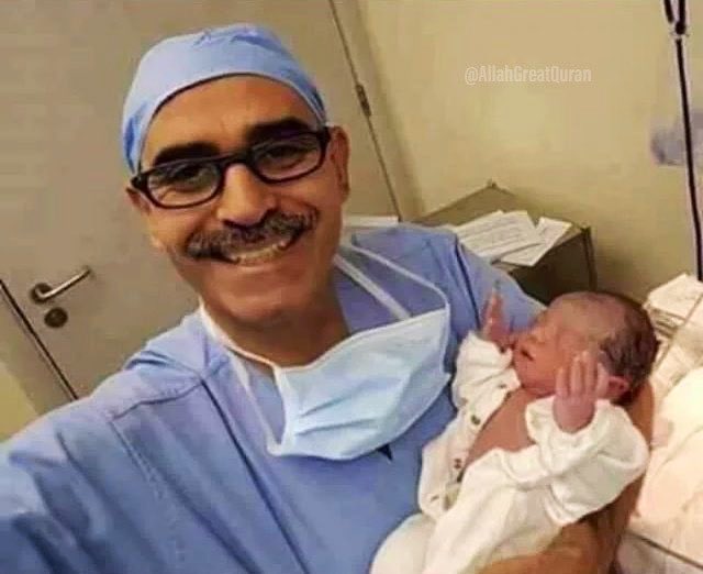 AllahGreatQuran's tweet photo. He was born at Iftar time and he is praying since his birth by raising his two hands, Subhan’Allah! A beautiful way to start a life. https://t.co/9qwAHNNCIQ