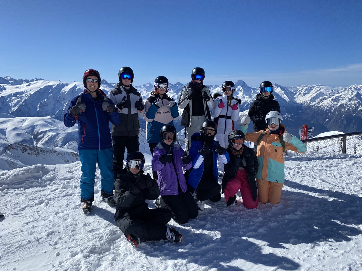 WHS_Snowsport's tweet photo. Thierry took a group to the top of Pic Blanc to see the impressive view. It was -17 degrees up there! Glad we brought our thermals https://t.co/m5xbTPJhOI