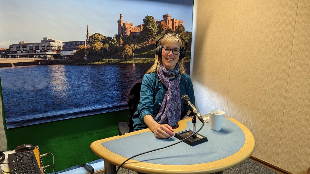 Lovely to chat with @Nicola_Meighan on @BBCScotland #AfternoonShow about Nan Shepherd, the #Cairngorms and The Hidden Fires. We're at 1:40. @PolygonBooks bbc.co.uk/sounds/play/m0…