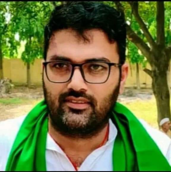Thevikrantrana1's tweet photo. माननीय चौधरी जयंत जी से अनुरोध है कि आगामी होने वाले चुनाव में बड़ौत सीट  का यही बोलबाला है की राष्ट्रीय लोक दल द्वारा निकाय चुनाव में बड़ोत सीट पर गौरव तोमर जी को टिकट दिया जाए। बहुत ही कर्मठ एवं ईमानदार।
@jayantrld @RLDparty @GauravBadautRLD https://t.co/yPfGrAHA68