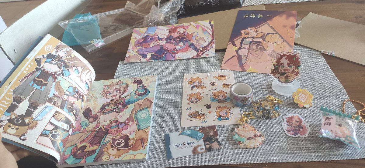 @GorouZine IT ARRIVED FINALLY, THE TAX BORDER THING HELD IT FOR SO LONG, AND IT FINALLY CAME HOME IM THE HAPPIEST THANK YOU SO MUCH FOR THE SUPER GOOD GOODIES I LOVE THEM SO MICH ALREADY