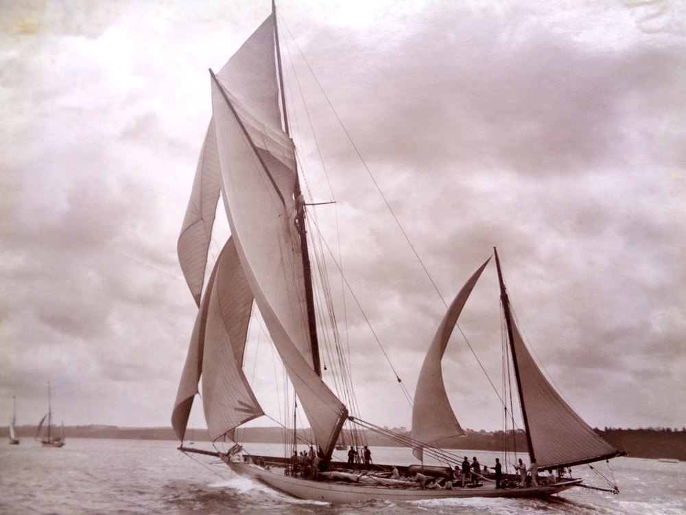 Beken & Son. Cowes. 'Ailsa' Racing At Cowes. Sepia photograph with the Beken & Son Cowes name in white bottom right and the title 'Ailsa' Racing at Cowes and a plate number 9154 on the left. c1911-1940
#earlyphotography From Colophon Books antiques-atlas.com/antique/beken_…