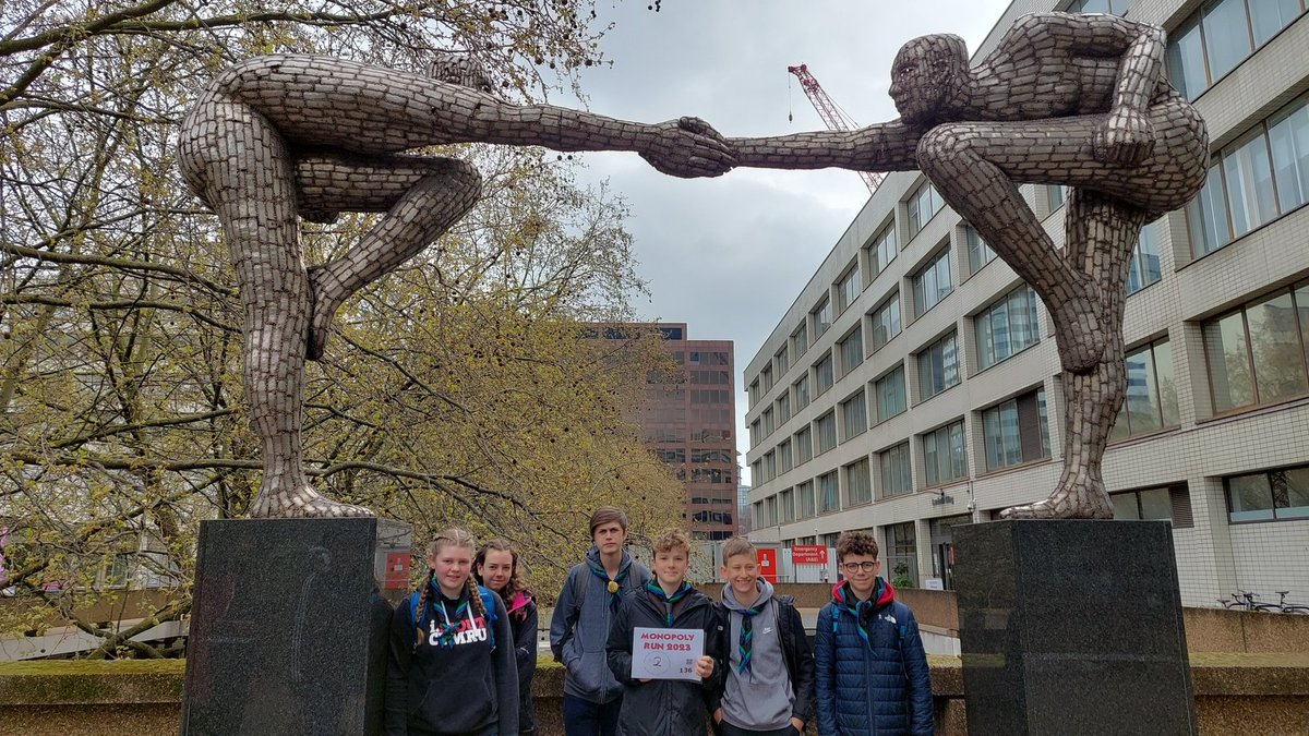 dim ddraig esu tweet media