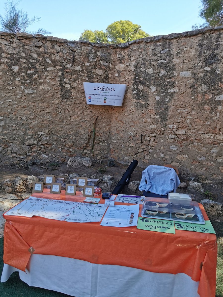 Doncs ja podeu anar venint.... Al Món la Bassa de #ElVendrell
🎶🌱🧀🌱😊🥳🥳
#GoVegan #siguesvegà #plantbased #salvemelplaneta #estimaelsanimals #noplastic #ElPlaerDeMenjarSenseMaltractamentAnimal #formatgesVegans #fErmatges #fermentatsVegans #VeganismeOBarbàrie