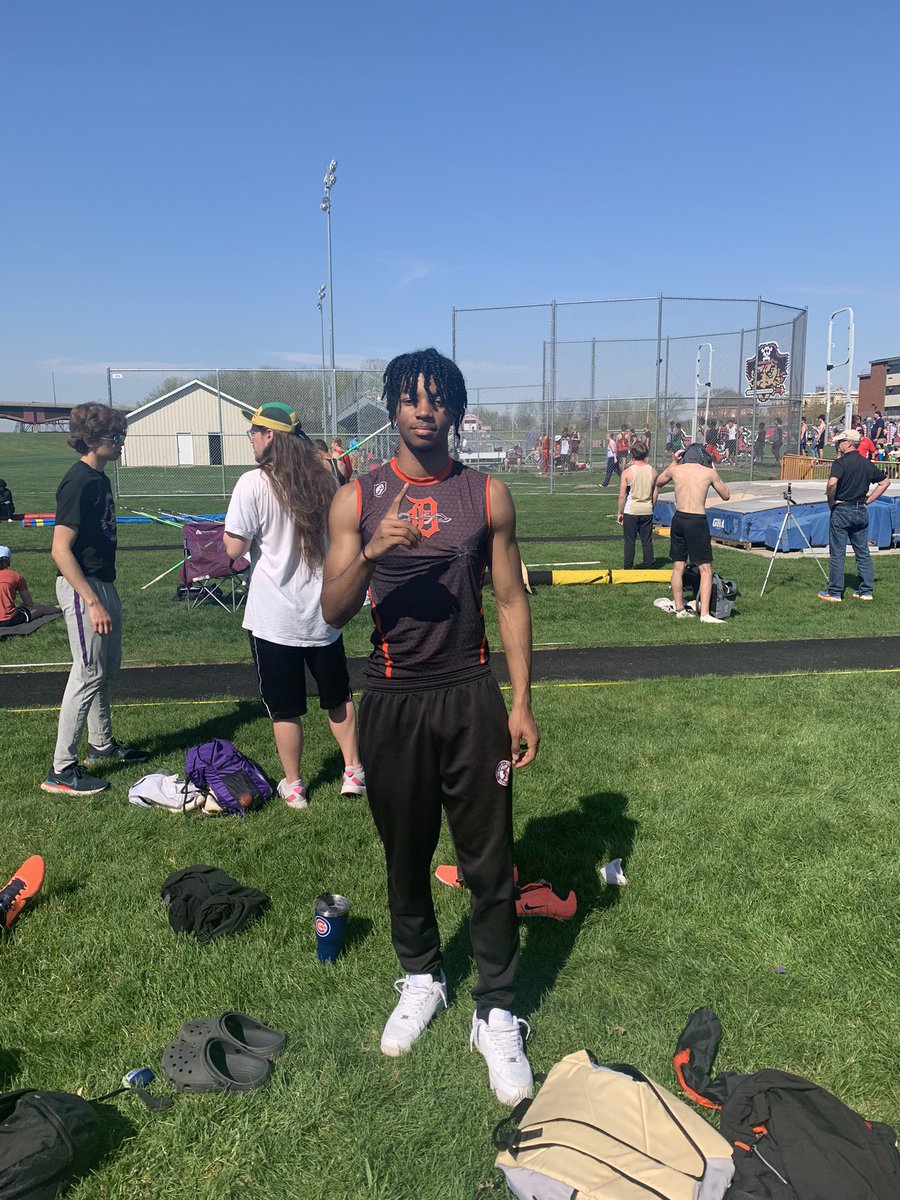 <a href="/EthanMcCarter12/">Ethan McCarter</a> wins the A division long jump at Ottawa with a new outdoor PR of 21-0 <a href="/1barbathletics/">DeKalb Barbs</a>