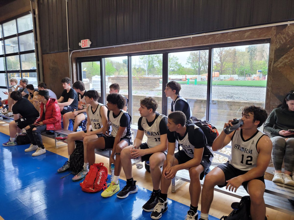 LHStormHoops's tweet photo. Storm 2025 off to good start in Pittsburgh, beat PBC. Storm 2024 playing now! https://t.co/i8Fdy9eNUU