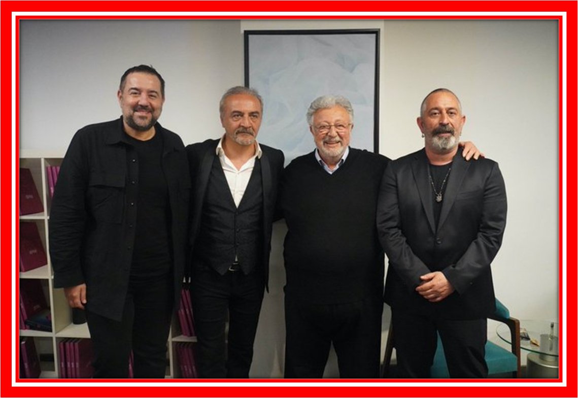 Bu fotoğraftakilere iyi bakın.
Cem Yılmaz, Ata Demirer, Metin Akpınar, Yılmaz Erdoğan, Şahan Gökbakar, Tarkan, ...
PKK 40 yıldır kan döküyor. PKK'ya terör örgütü demekten korkuyorlar.
Bir Güvenlik Korucusu ŞEHİT olduğunda, bir taziye mesajı bile paylaşmıyorlar.
Ama, PKK'lı Selo