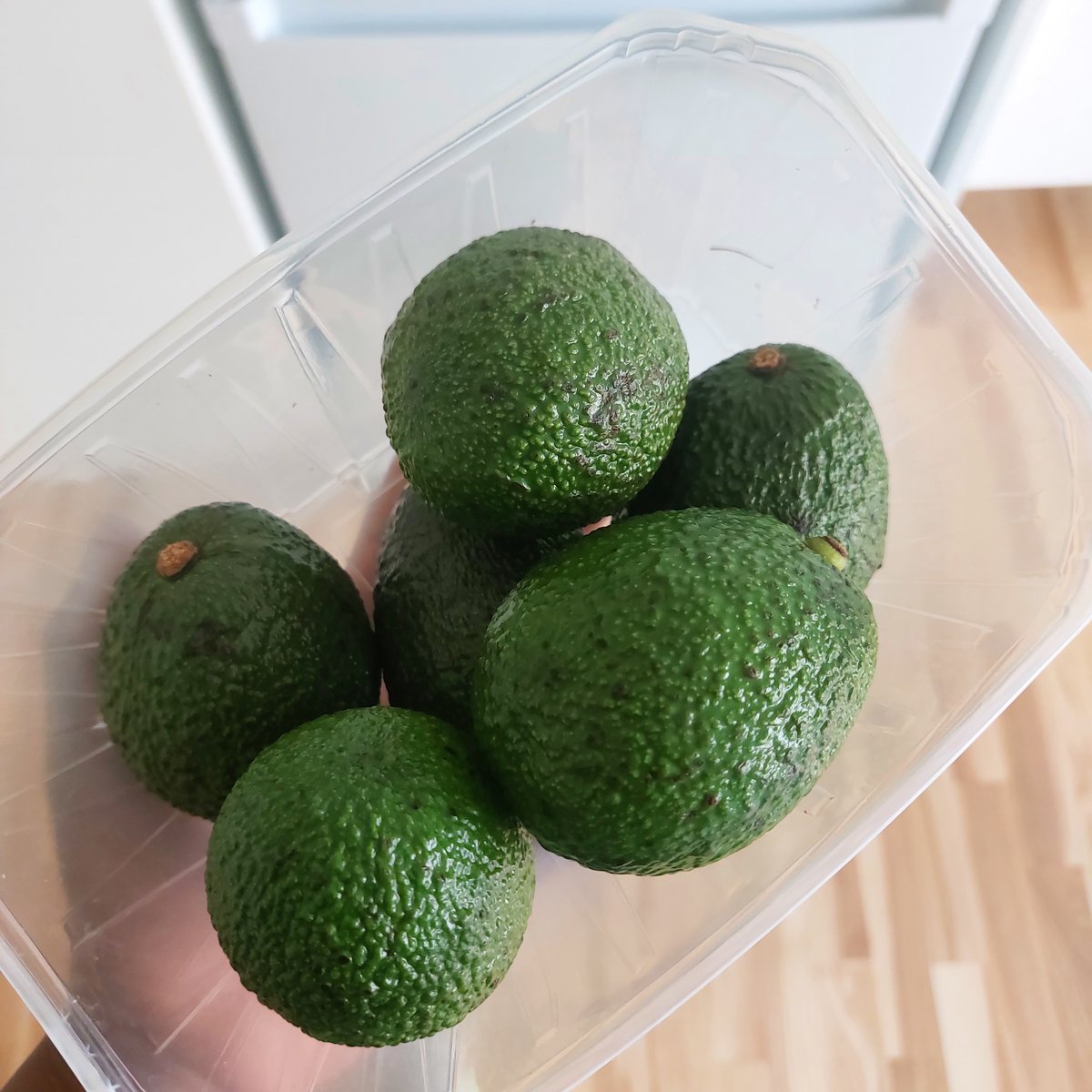 As a business journalist l have written about the impact of Kenya’s unripe avocado exports in the international markets for about 10 years. From the farmers’ perspective and the government’s side. But today l will talk about my experience in buying the fruit in Denmark. 1/6