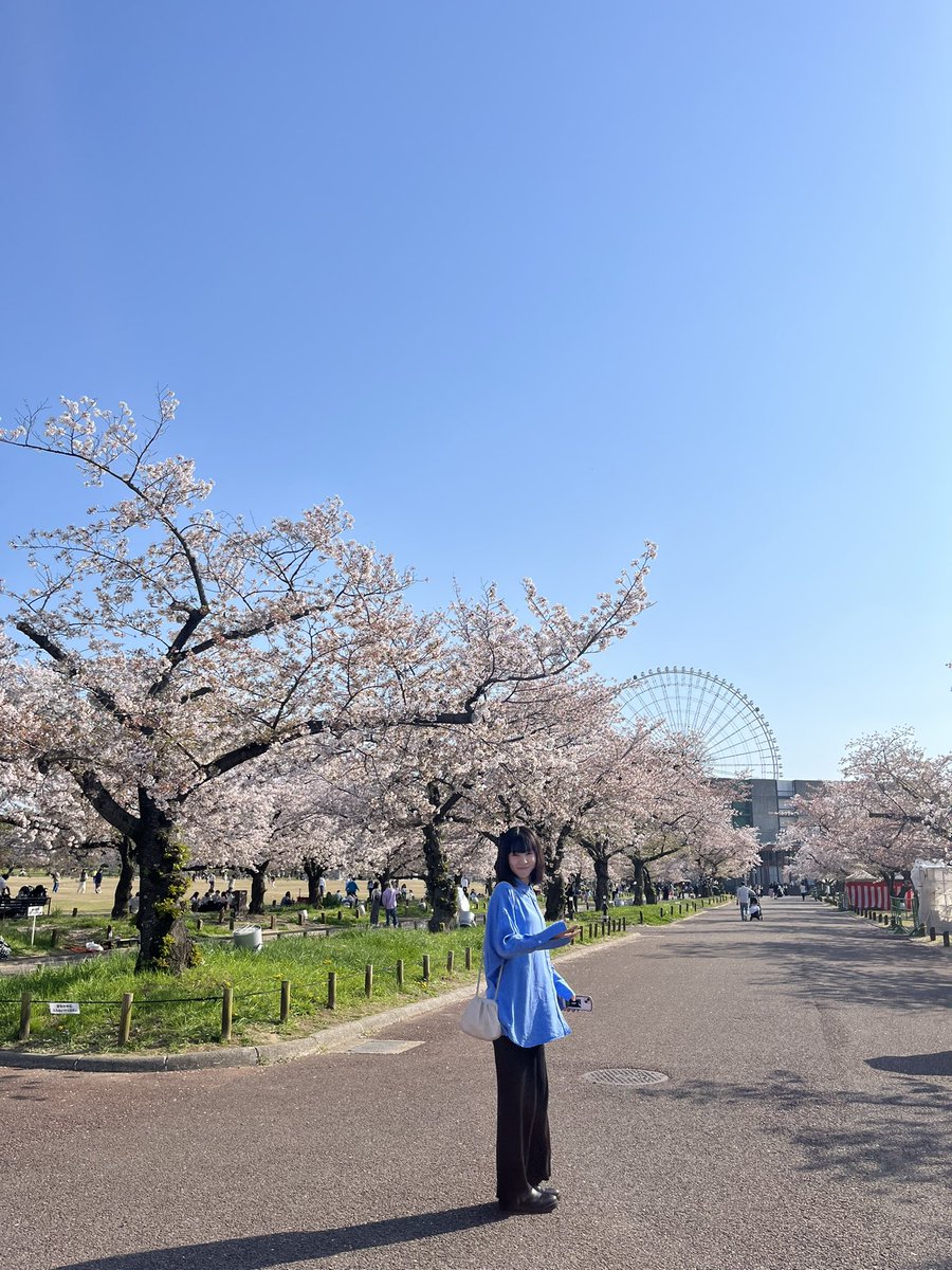 r__IOO9's tweet photo. 彼とお花見なんてね〜〜〜良い！季節事は楽しい！！ https://t.co/x7gCEQIFhN