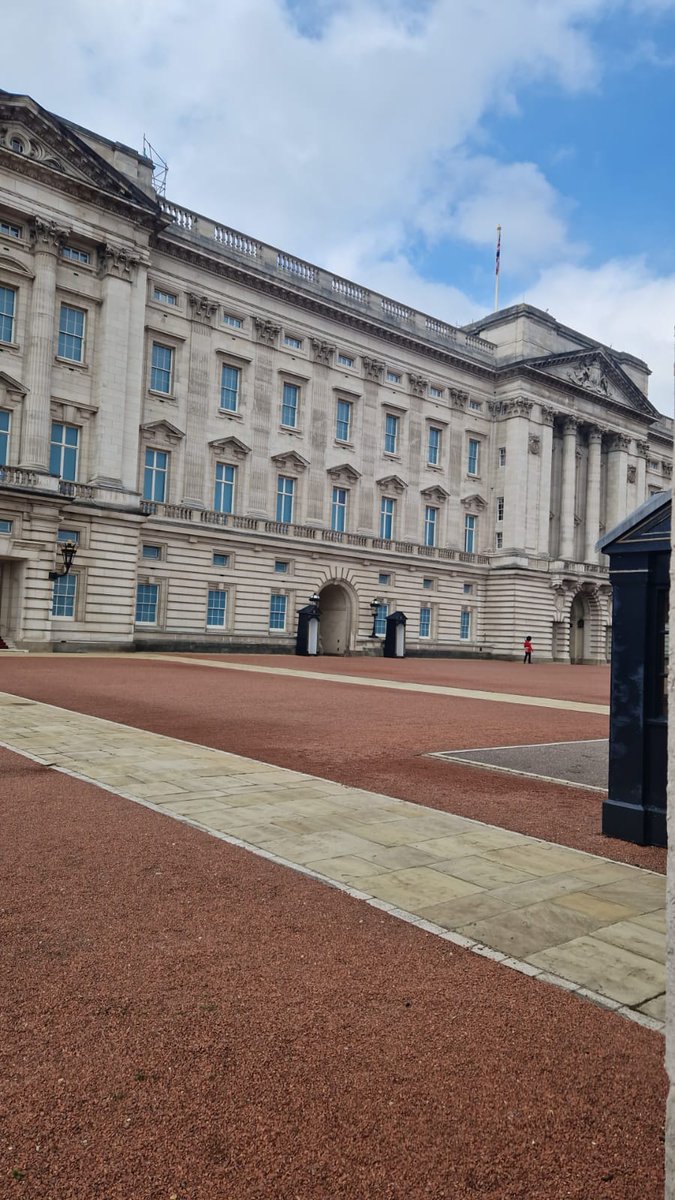 dim ddraig esu tweet media