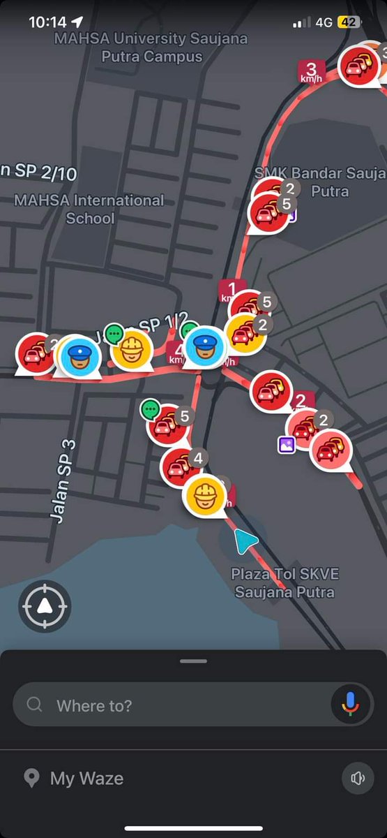 Tak hairan kenapa ramai nak jual rumah kat Bandar Saujana Putra.

Walaupun dekat dengan pelbagai jenis bandar, tapi kau tengok lah. Nak pergi shopping, baru nak keluar rumah, begini trafik dia. Baik beli rumah tempat lain.