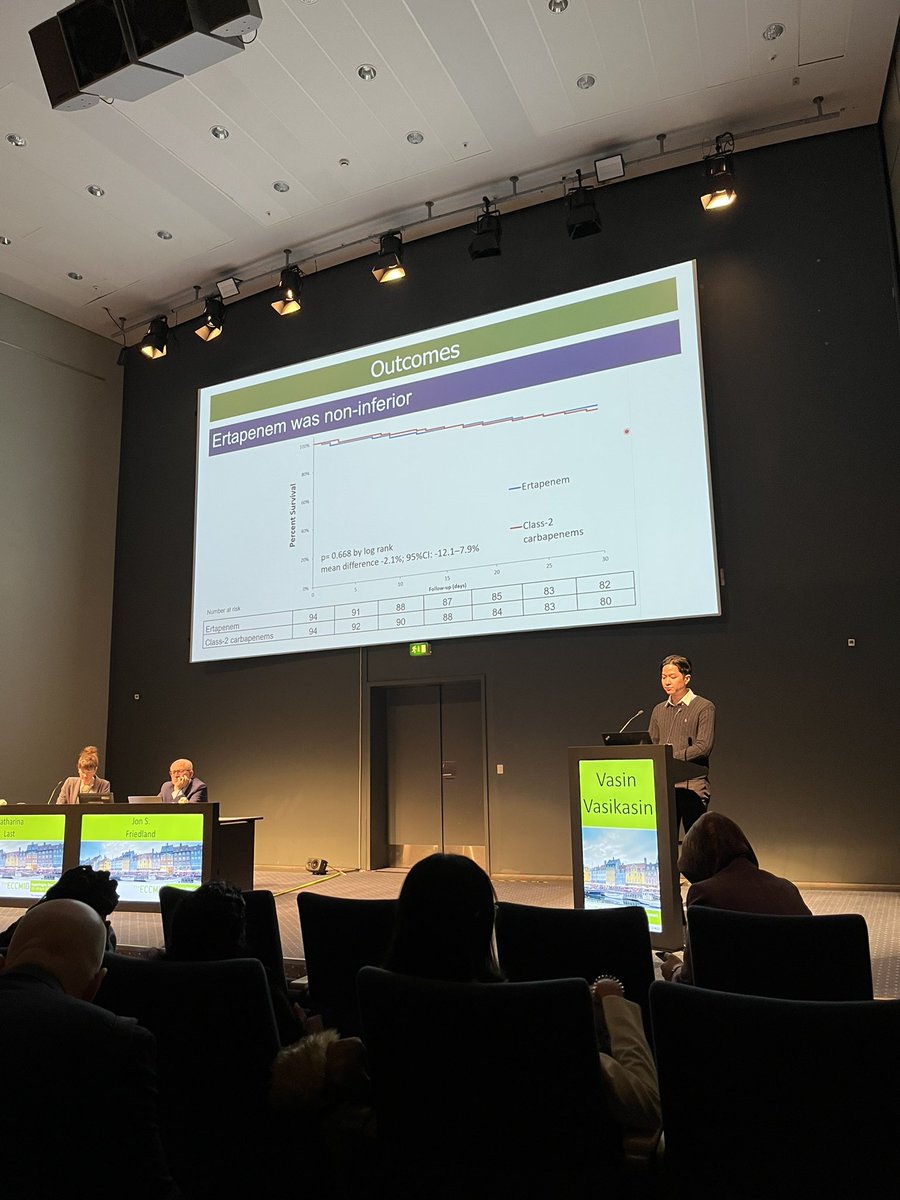 Vasin Vasikasin presents prospective cohort data showing ertapenem may be comparable to class 2 carbapenems (mem/imp/dor) for 3GCRE bacteraemia ➡️ possible stewardship strategy to reduce CROs

#ECCMID2023 @CAMO_Imperial <a href="/HPRUamr/">HPRU AMR</a>