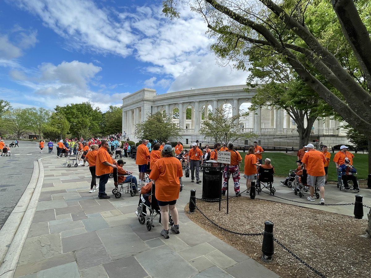 peterglennon's tweet photo. #HonorFlightRochester #Mission76 Arlington National Cemetery #Veterans https://t.co/Xdm9NXWur4
