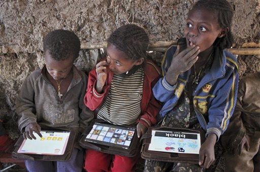 emurithik's tweet photo. 🌐🚀 A future with fast internet everywhere, affordable smart devices &amp; efficient solar power opens limitless learning &amp; collaboration possibilities.What projects,breakthroughs,or cultural exchanges do you envision in this seamlessly connected,inclusive world? #CommunitySaturdays https://t.co/Pti6IxSttq