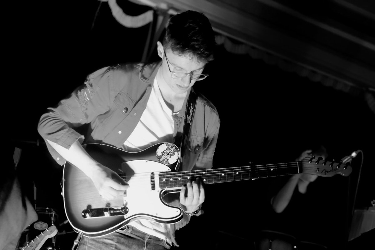 One of the most distinctive, emerging lead guitarists/songwriters in the country - @candlishcharlie - captured by one of the finest band photographers around ⁦<a href="/NixonChat/">NixonChat</a>⁩. Venue: ⁦<a href="/CinemacCinema/">Cinemac</a>⁩ 
#macclesfield
