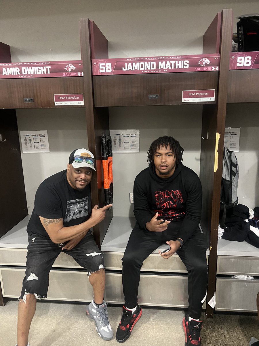 MathisJamond's tweet photo. Dale ready π₯ Come out to SIUC sports arena today to support your fellow Salukis π @SIU_Football @SIUSalukis #SpringBall #Salukis #SIUC22 #SIUC23 https://t.co/3mUm9HIDF0