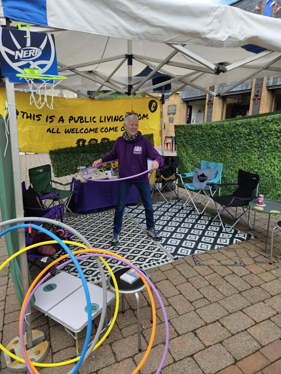 Another good day doing the public livingroom met some amazing people today and had fun 😎 @cafe_liarliar @MacIntyreShrop1 @meetmacintyre @OneOswestry @Camerados_org