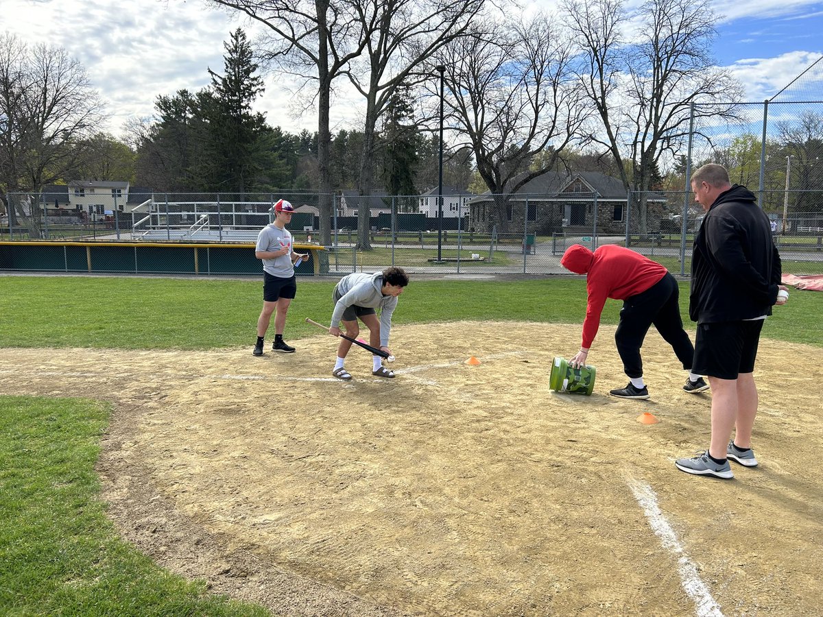 BecomeABanner's tweet photo. The Hawks had a fun Saturday morning playing Fungo Golf at Riverside Country Club!
Congrats to Brendan O’Brien, Anthony Moura, and Michael Atwater on winning the tournament with an 11 under par performance!
#ItsOnUs
#CompeteAtEverything
@HawksBoosters @HHSHawksAD https://t.co/PNlzAZsUA8