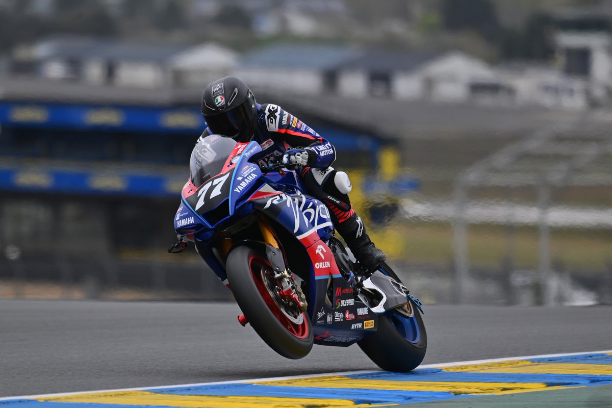 YamahaMotorFr's tweet photo. #24hMotos - Après 2H : P3 pour la #R1 #YART #7 pilotée par #KarelHanika devant la #99 de #FlorianMarino P8 et la #77 de #MathieuGines P9. En STK, #EnzoDeLaVega #18 est P2 devant #LudoCauchi #36 P3.
Live Timing ➡️https://t.co/Kj5e4N6NKp
#YamahaRacing | #Yamalube | #FIMEWC https://t.co/jaqBdndQxP
