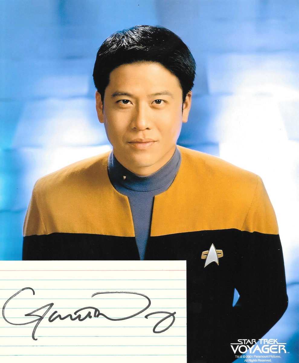 GBrown0816's tweet photo. Getting 2 Know Gary "Uncle G" Brown
I Collect Autographs
Star Trek: Voyager
1.) Tim Russ (also signed by Grace Lee Whitney)
2.) Robert Picardo
3.) Garrett Wang
4.) Richard Sternbach
#StarTrekVoyager #StarTrekPicard #CollectingAutographs https://t.co/1UJEFOsxwW