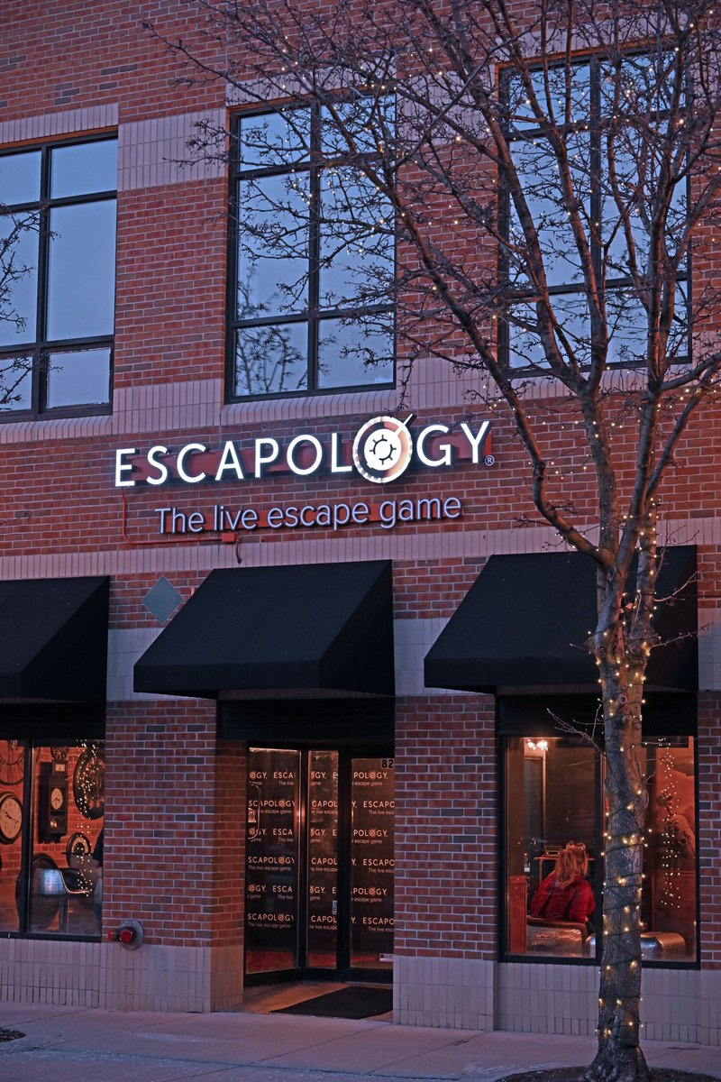 MountClemensDDA's tweet photo. 82 Macomb Place is home to one of the newest additions to downtown! ⚙️🔎 Escapology is the world’s fastest growing chain of themed escape rooms and we are so thrilled to have another opportunity for entertainment in our community.

PC: Kevin Shea | Mount Clemens City Lifestyle https://t.co/X21zml45pt