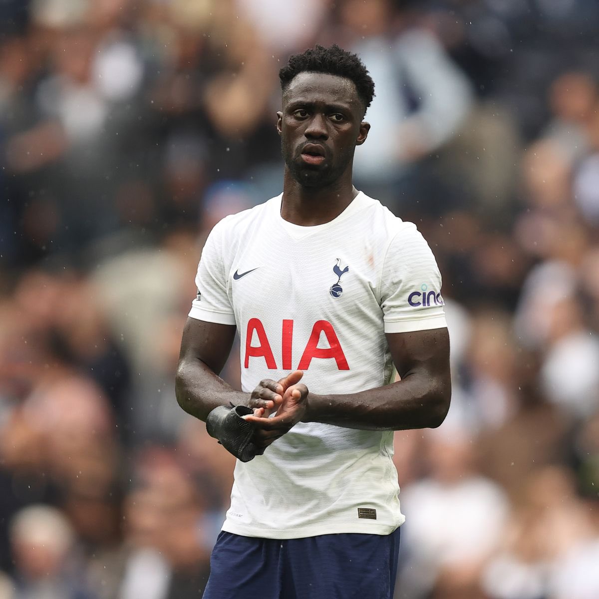 TalkTHFC__'s tweet photo. The last 3 times Davinson Sanchez has been subbed on in the Premier League, Tottenham have conceded at least once in the first 15 minutes. 😬 

[Via @TheSpursWatch] https://t.co/hKePDDWCOi