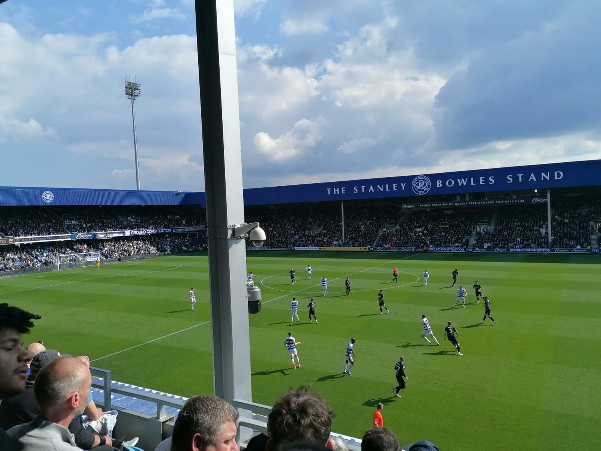Middagje bij Queens Park Rangers om Paal te bewonderen. Oh, en Kenneth stond ook op het veld.

#qprcov