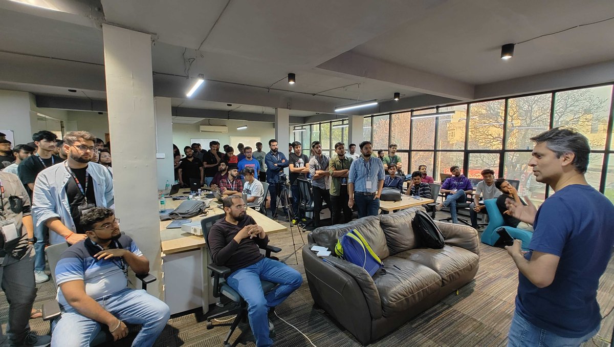 ContloHQ's tweet photo. Goutam Kurumella from @awscloud wrapped an extremely engaging session on Generative AI infrastructure with the Gen AI Hackathon participants.
#GenAIhack #generativeAI #AI #hackathon #aws #cloudinfrastructure https://t.co/GmB2MfzWGY