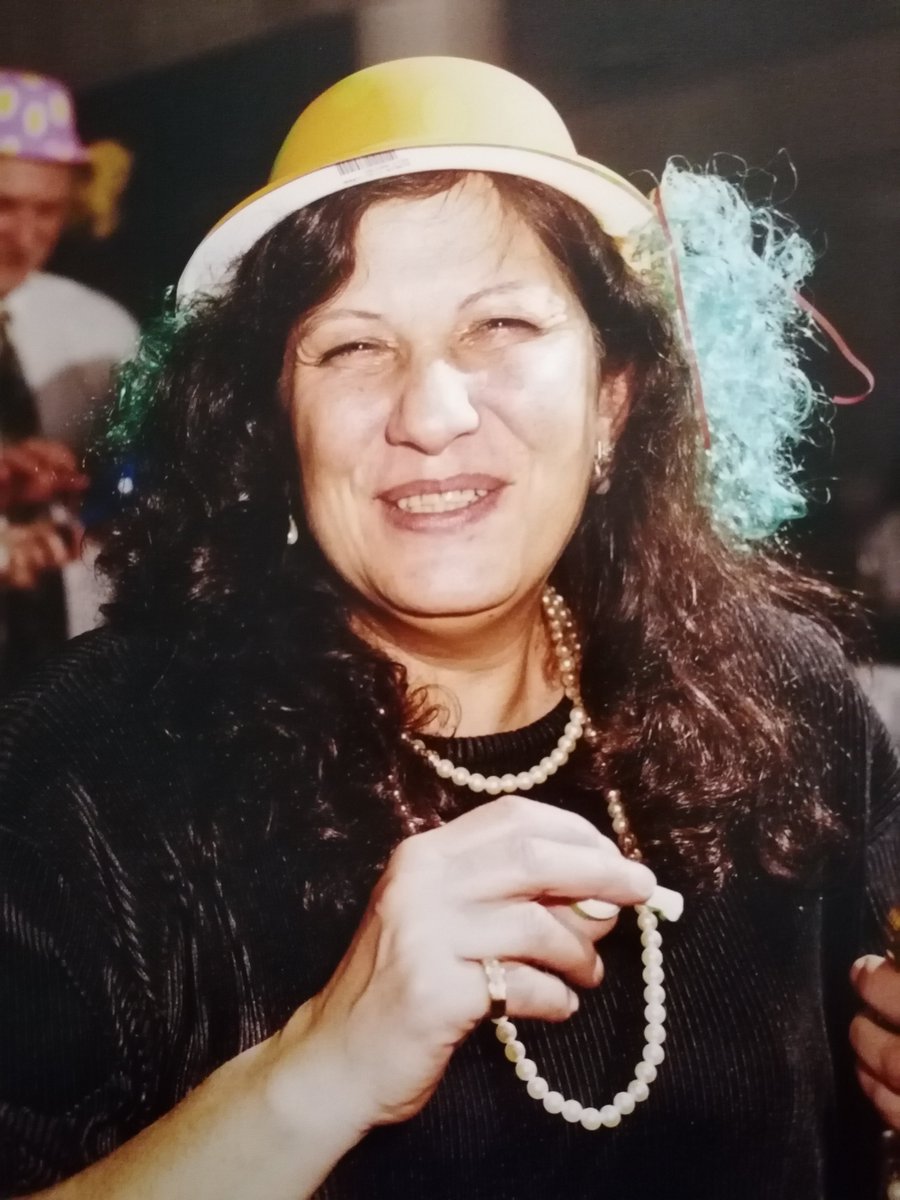 CandePfister's tweet photo. Un año de extrañarte cada día.
No me sueltes nunca, mamuna ❤️. https://t.co/wnPscuBaVg