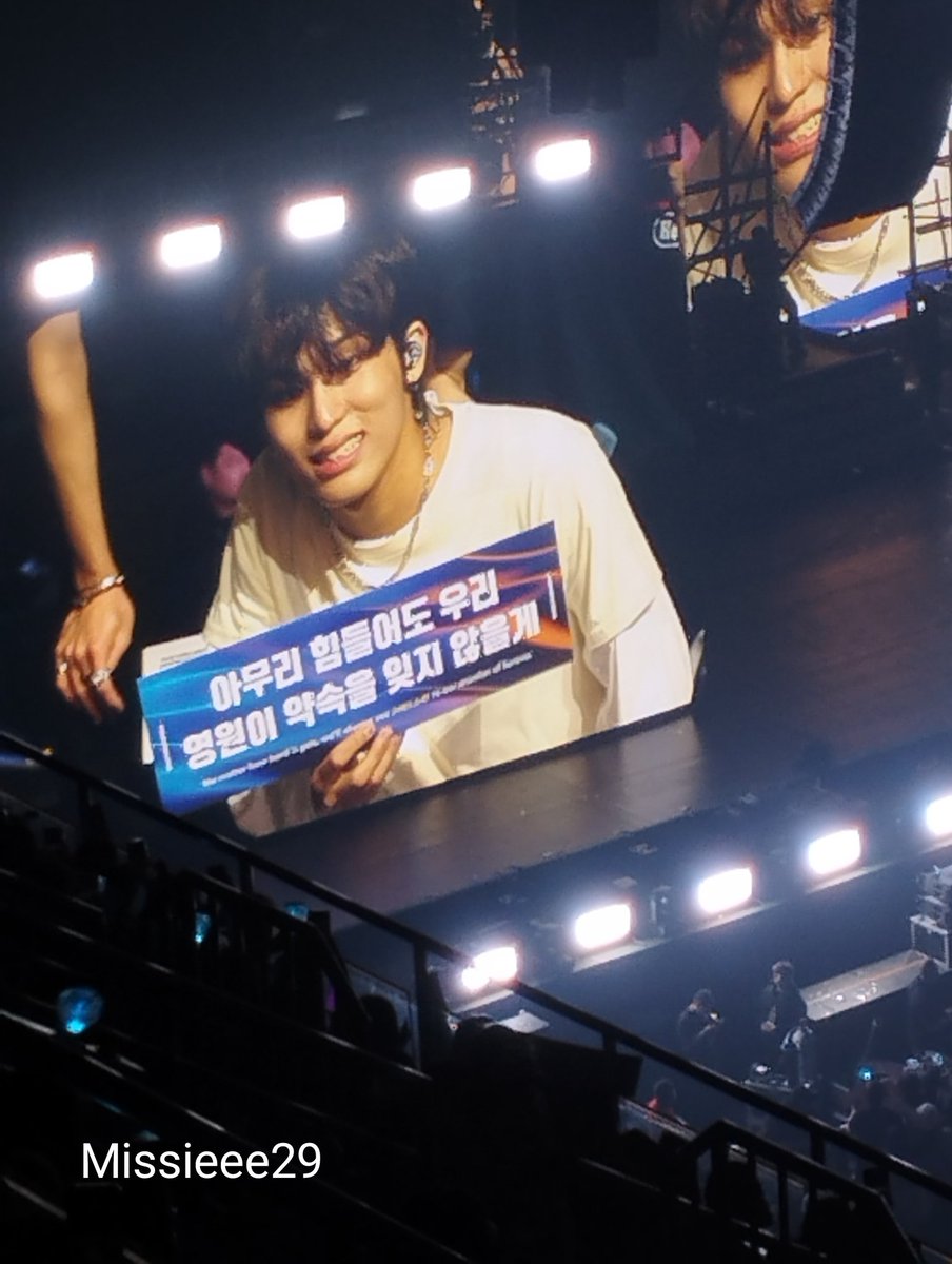 Missieee29's tweet photo. Finally, nakita narin kita my love😭 until now naiiyak parin akoo😭 I love youuu so muchhh my woobear😭 

Ps. Masasabi ko narin na may fancam na si jeongwoo sa phone ko😭🐺

#PARKJEONGWOO https://t.co/w97GV2tFSH