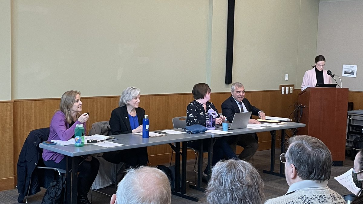 MaryjoNairn's tweet image. Excited to be at the town hall this morning standing up for public education with @CwodMN @lauriepryor @LucyRehmMN Let’s fully fund public Ed NOW! #EDMNvotes @EducationMN