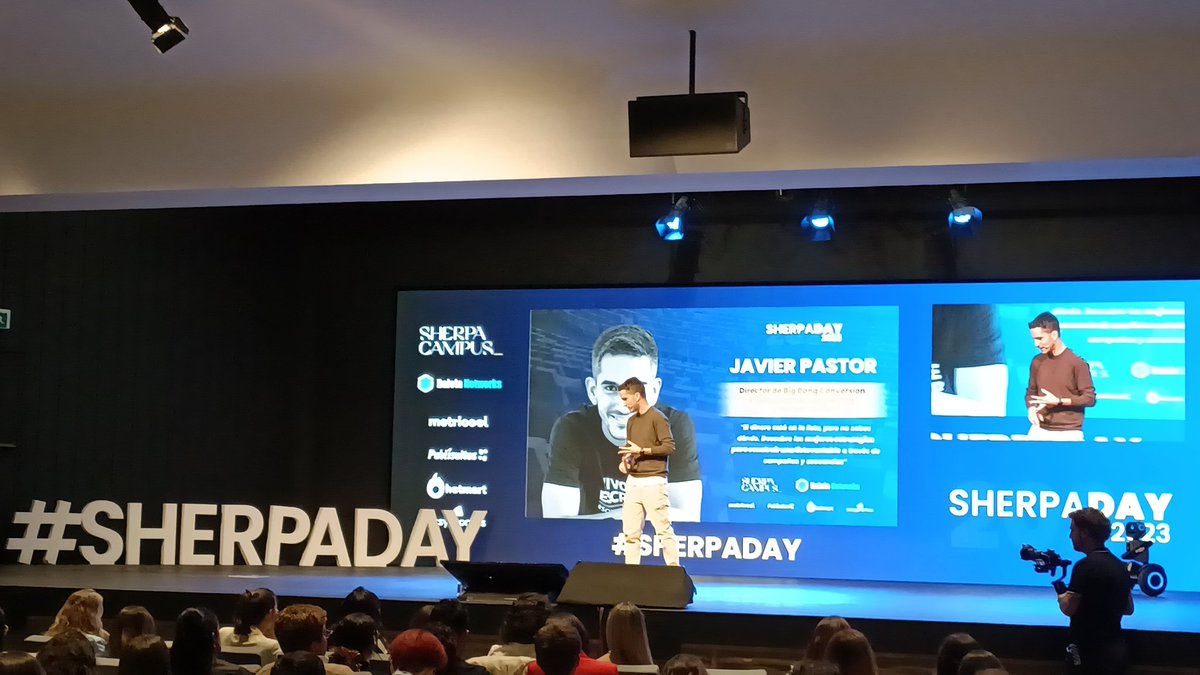 Un gran referente del copy <a href="/jpastorre/">Javi Pastor - Podcast Freak ✍️</a> en #SHERPADAY gracias a <a href="/sherpa_campus/">Sherpa Campus | Tu escuela de Marketing Digital</a> 🥰