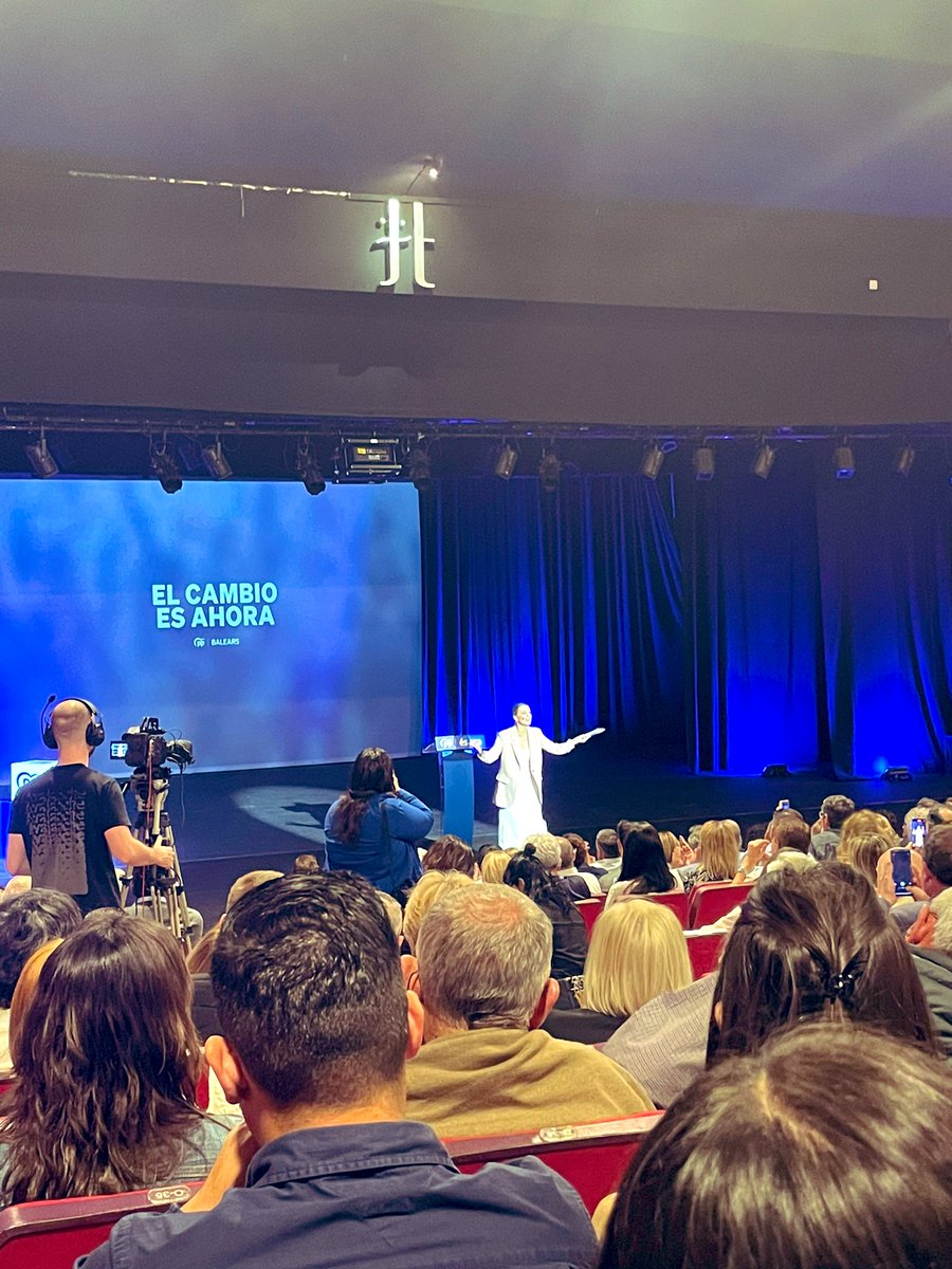 jluismateo10's tweet photo. El cambio es ahora. Presentación del programa de gobierno de @MargaProhens @ppbalears Ha llegado el momento. Por unas #IllesBalears más abiertas, de menos prohibiciones y más libertad. #ppbalears https://t.co/Ksp7Ondy0g