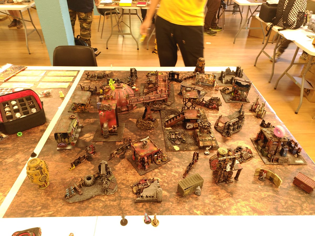 Habemus_Ludum's tweet photo. 3/4
Segunda partida empezada del super torneo de @Punkapocalyptic en #alcaladehenares en la #CasaDeLaJuventud
#punkhabemus
#punka #punkapocalyptic #ElParamo @OFMALCALA @alcaladehenares #wasteLAND #torneo #tournament #wargame #wargaming #Warmongers #badrollgames #madmax https://t.co/Vd96BEXYYg