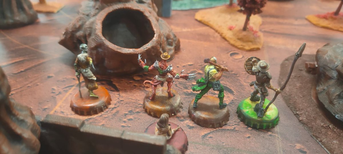 Habemus_Ludum's tweet photo. 4/4
Segunda partida empezada del super torneo de @Punkapocalyptic en #alcaladehenares en la #CasaDeLaJuventud
#punkhabemus
#punka #punkapocalyptic #ElParamo @OFMALCALA @alcaladehenares #wasteLAND #torneo #tournament #wargame #wargaming #Warmongers #badrollgames #madmax https://t.co/ZqW03657WT