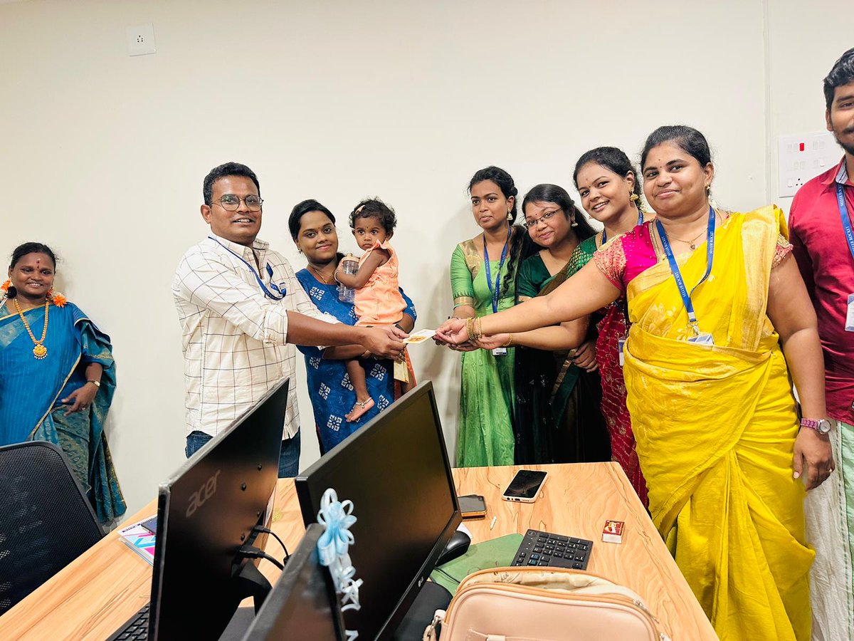 SellerRocket1's tweet photo. On this Tamil New Year, let's take a moment to appreciate our team's hard work and dedication toward achieving our organizational goals.

#TamilNewYear #TeamWork #OrganizationalGoals #Appreciation https://t.co/2xBgsnm44q