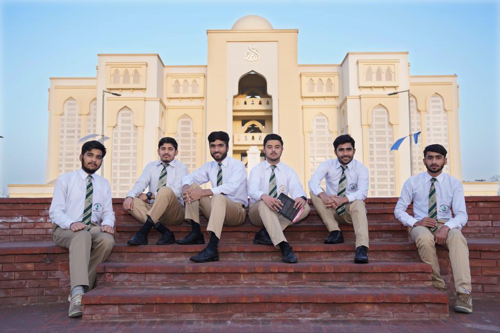 AdnanAlams's tweet photo. Since many students attend the institution from distant regions of Pakistan, such as Balochistan, Gilgit-Baltistan, etc for free education, #Akhuwat_University  also offers a hostel which they run with the help of donations &amp; charities - @Akhuwat https://t.co/XgI9iPHlUA