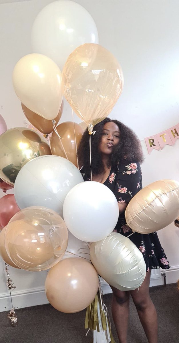 FolushoS's tweet photo. Happy birthday Eyilayomi 🎈❤️ https://t.co/brc9DBxAN3