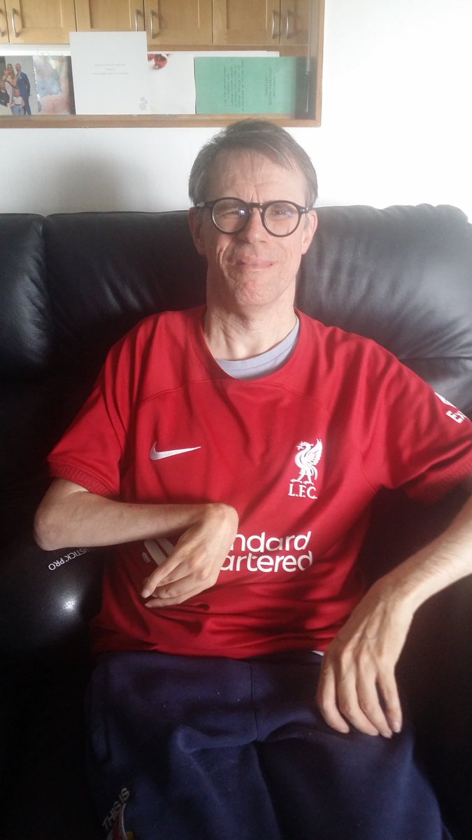 my #saturdayselfie in honour of the 9⃣8⃣ (Anne Williams included). if you support the ongoing vile chanting then kindly unfollow me. Thank you. #JFT97 #Hillsborough #HillsboroughLawNow #LFC #YNWA #MargaretAspinall #RIPAnneWilliams