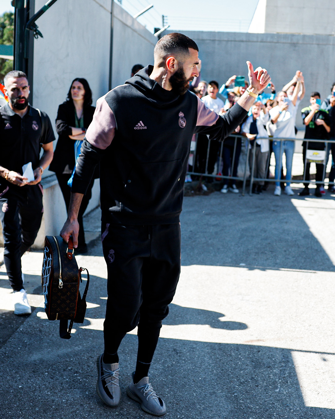 Madrid Twitter: "👋 @Benzema 📍Cádiz #CadizRealMadrid https://t.co/b2U3tYZqlg" / Twitter