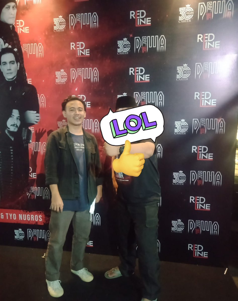 MbengilCore's tweet photo. 30 tahun berkarya #dewa19 
Perf. Solo raya. 
Formasi lengkap
Warrrr once mikael 👌 https://t.co/sKNZXhXqKd
