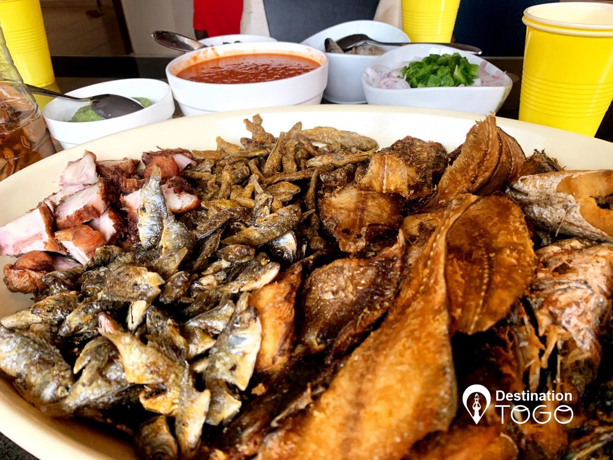 TogoDestination's tweet photo. Voyagez en saveurs ce weekend avec notre plat coup de cœur ! 🇹🇬🍴
Comment appelle-t-on ce plat dans votre pays?😎
PS: #Khom🤤
#DestinationTogo #WeekendGourmand #AgenceDeVoyage #MiamMiam #TgTwittos https://t.co/WzhtIZkc2y
